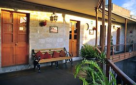 Hoteles Riviera Colonial